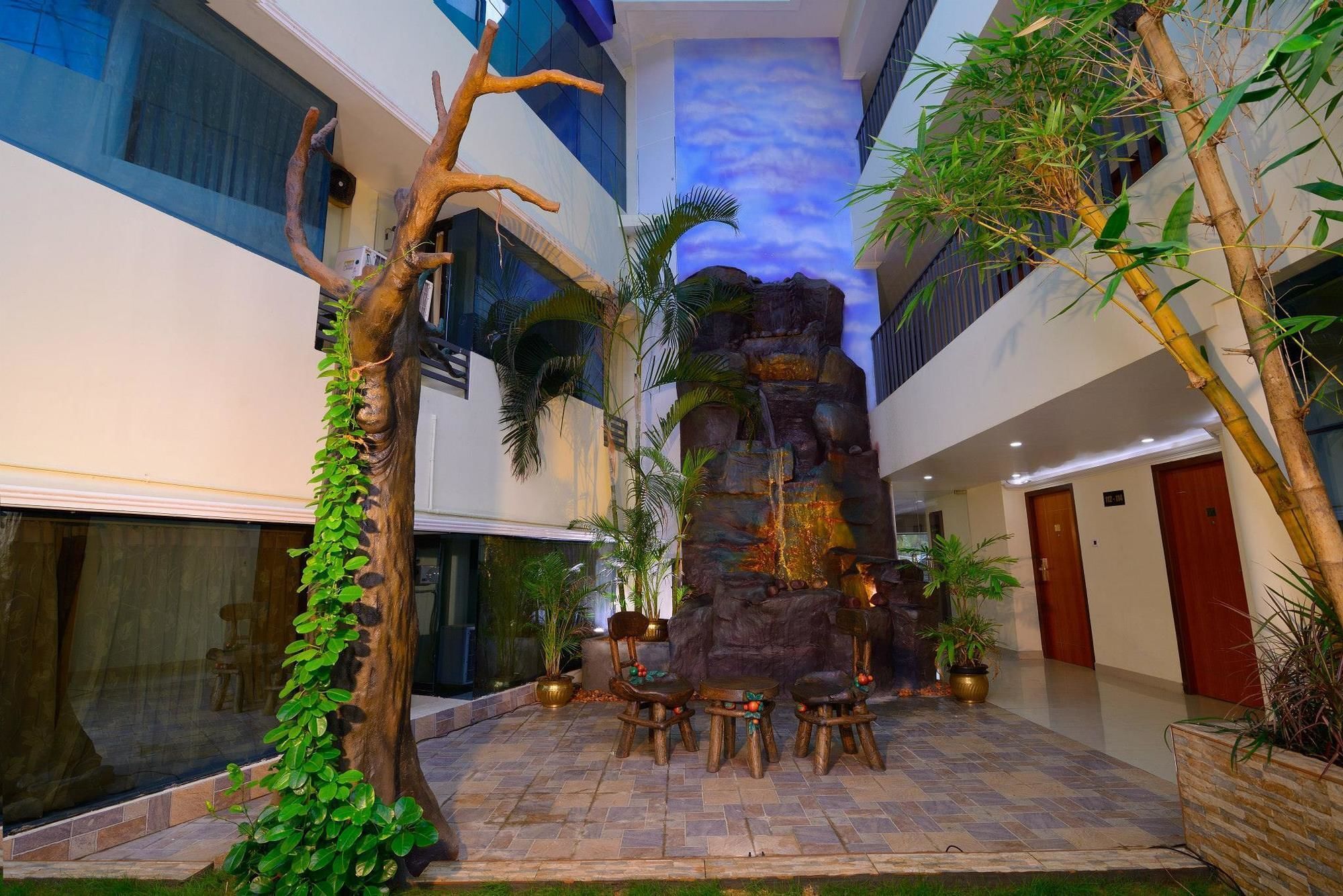 Sps Kings Way Hotel Thiruvananthapuram Eksteriør billede